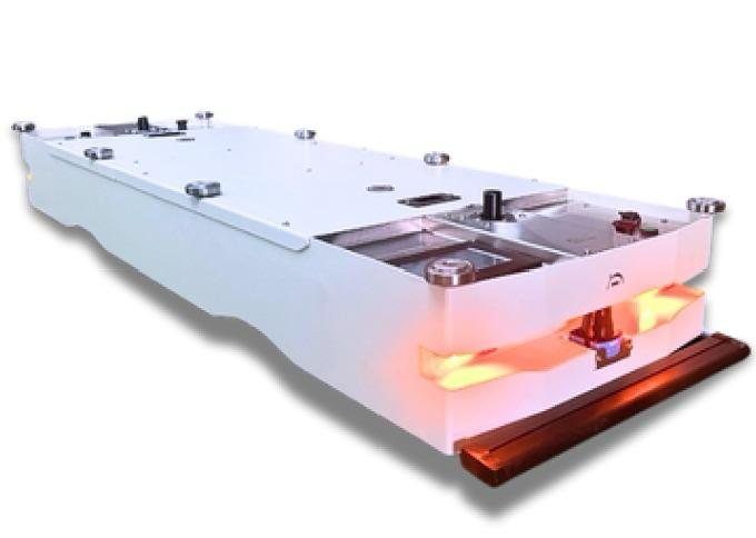 AGV Robomania BREE CARRY de plataforma baja con luces de seguridad